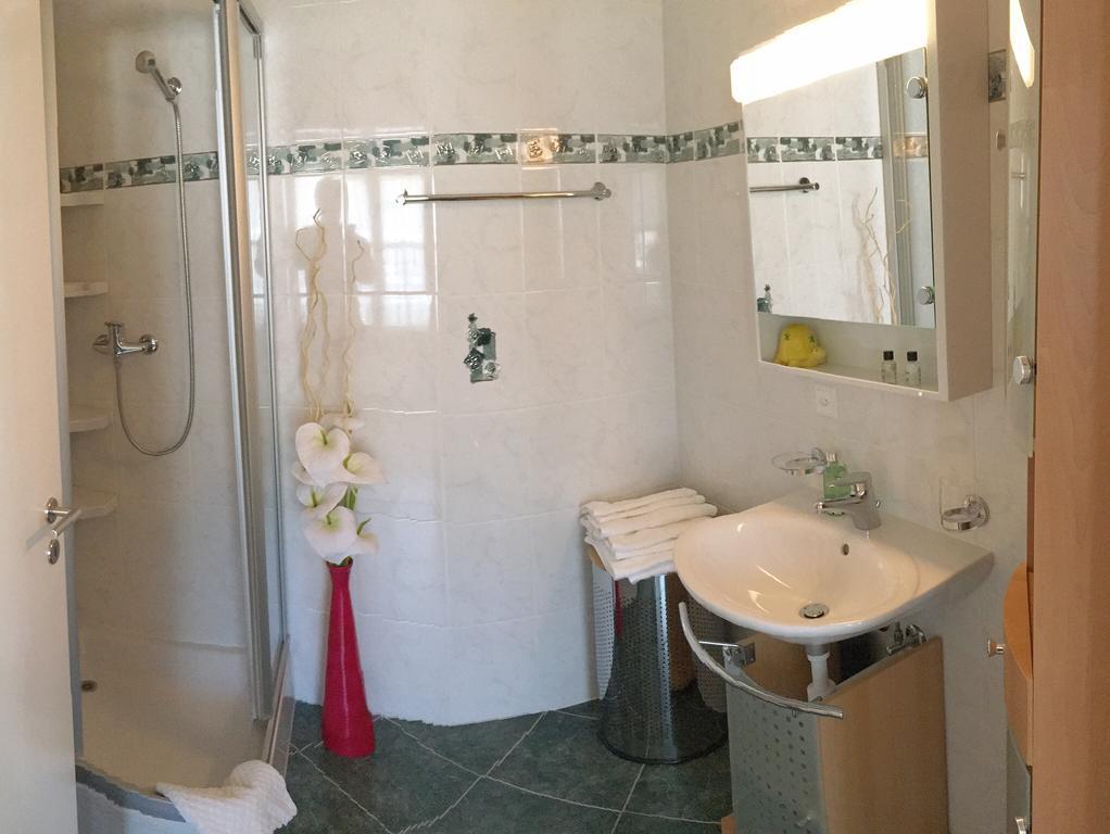 B&B Kelly Лозана Екстериор снимка