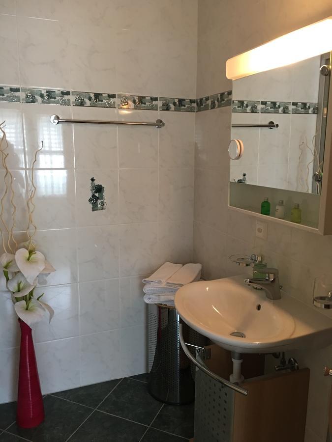 B&B Kelly Лозана Екстериор снимка